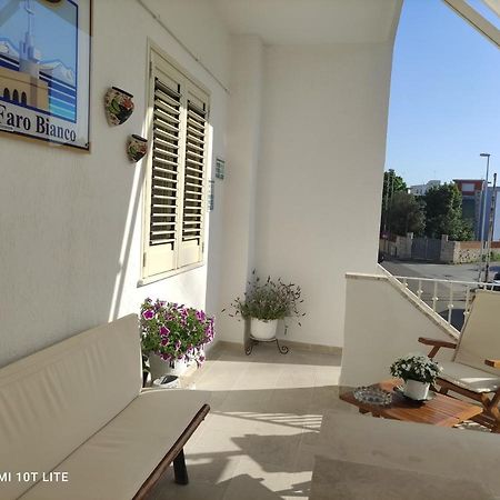 B&B Faro Bianco โอตรันโต ภายนอก รูปภาพ