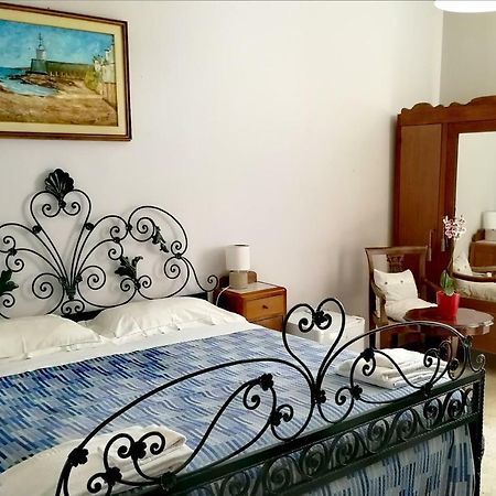 B&B Faro Bianco โอตรันโต ภายนอก รูปภาพ