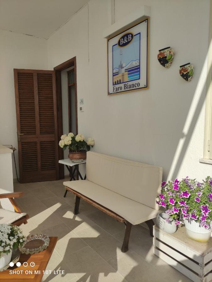 B&B Faro Bianco โอตรันโต ภายนอก รูปภาพ